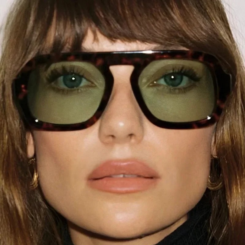 Street Fashion Glasses - Kacamata Hitam Retro Persegi Wanita Desain