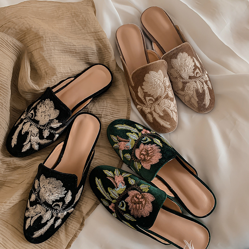 Street Fashion Runway - Sepatu Slipper Wanita Bordir Bunga Warna