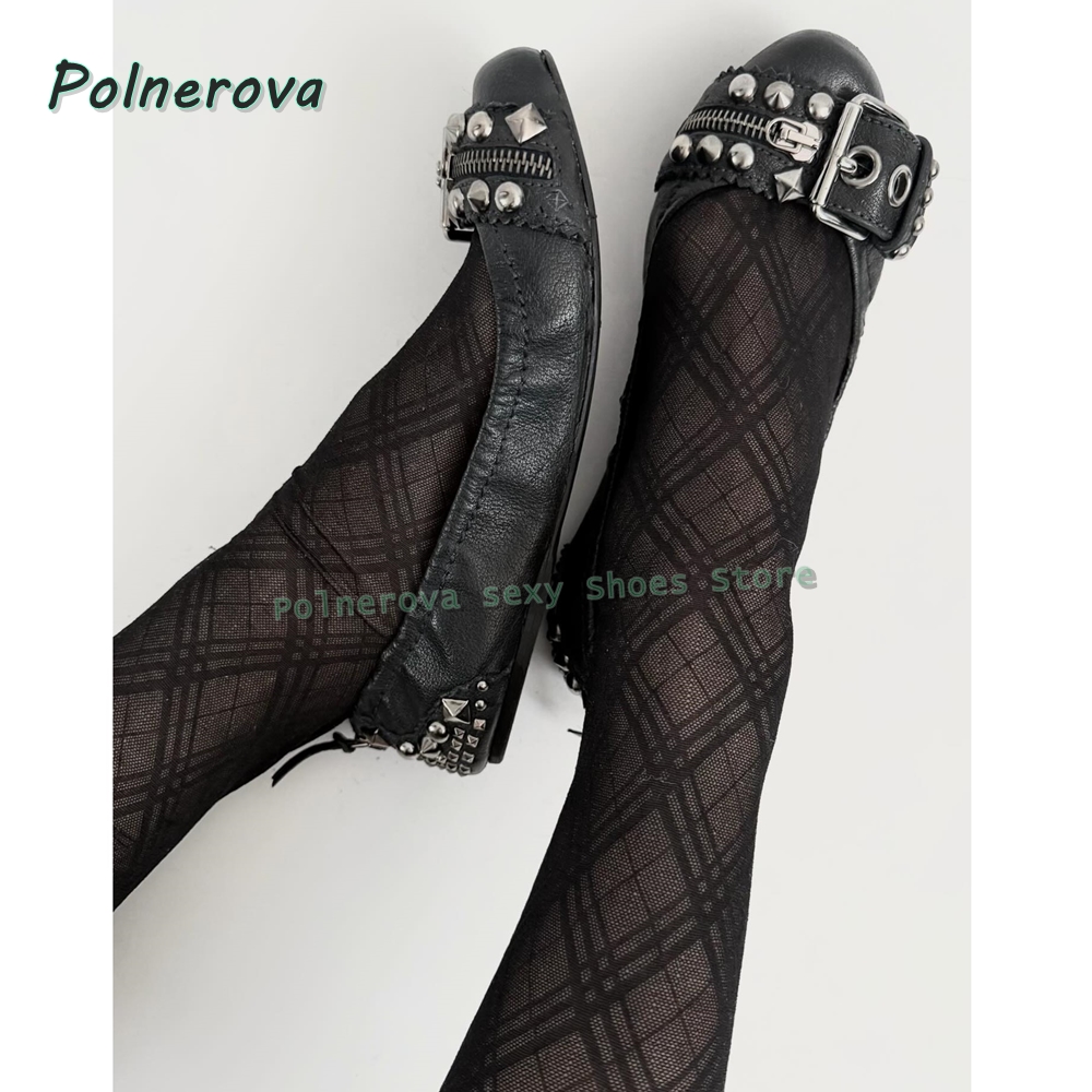 Street Fashion Women - Sepatu Mary Jane dengan Gesper Rivet,