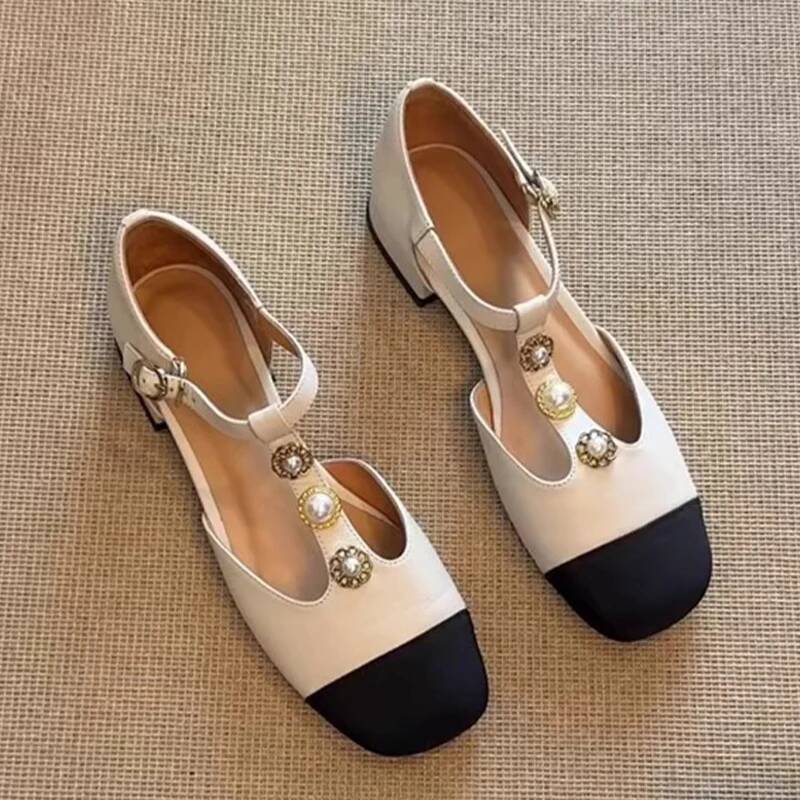 Street Fashion Women - Sandal Hak Tinggi Wanita Model Persegi,
