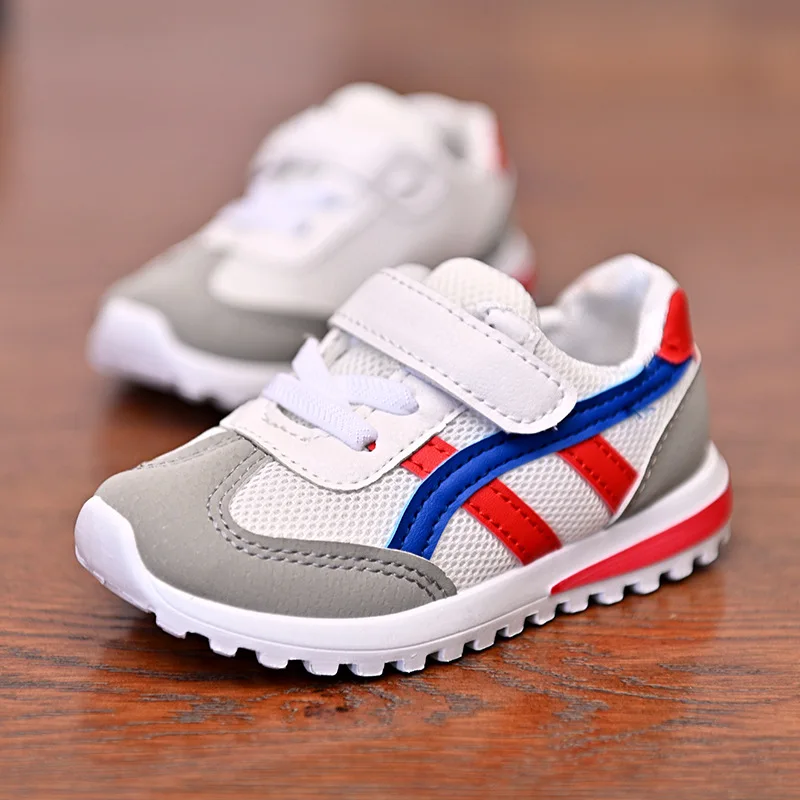 Sepatu olahraga anak laki-laki - Street Fashion Boy ulasan dan harga