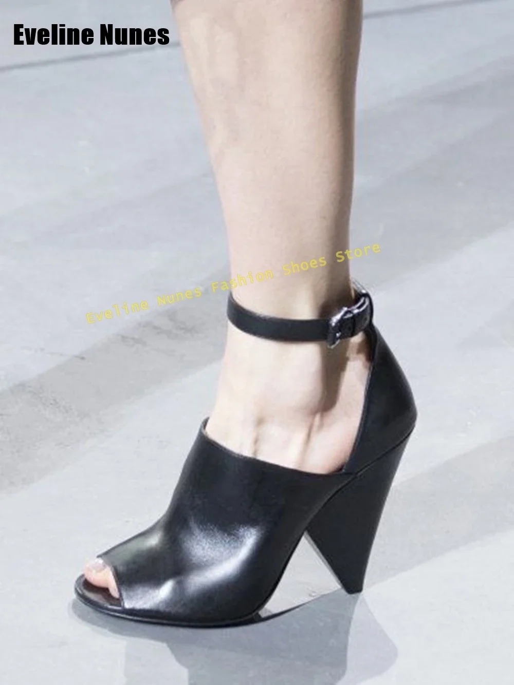 Sepatu Hak Tinggi Wanita Model - Street Fashion Runway ulasan dan harga